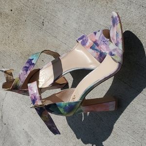 Floral Size 39 (US 8.5) Vince Camuto Heels